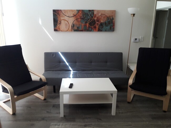 Foto del edificio - 500 S Catalina St