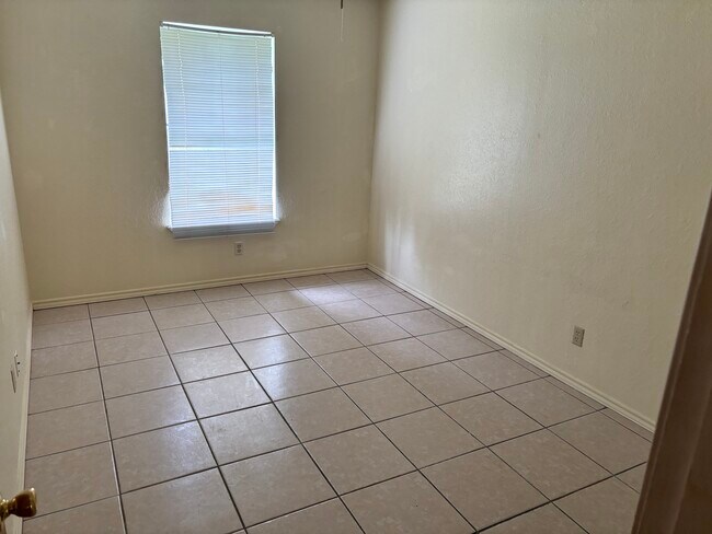 Foto del edificio - 310 Regency Ln