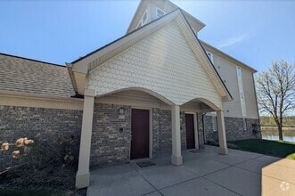 Building Photo - 850 Amanda Ln