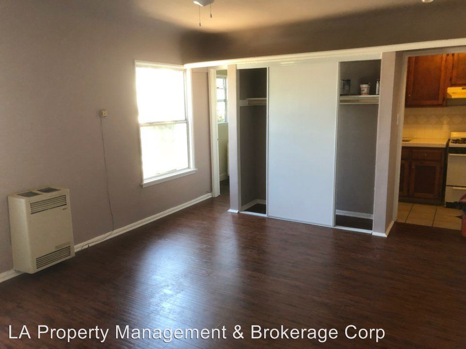 Primary Photo - 338 N New Hampshire Ave