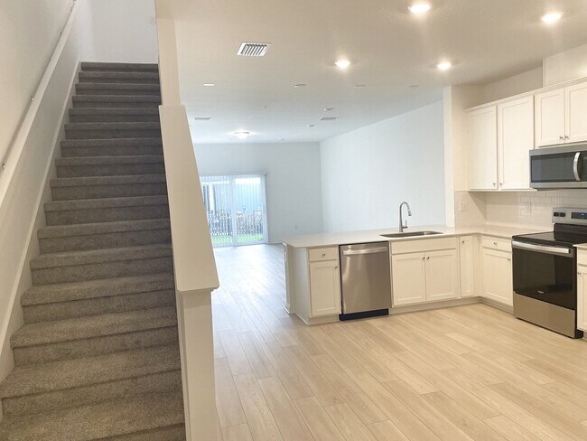 Foto del edificio - 4421 Jetty Ln NE