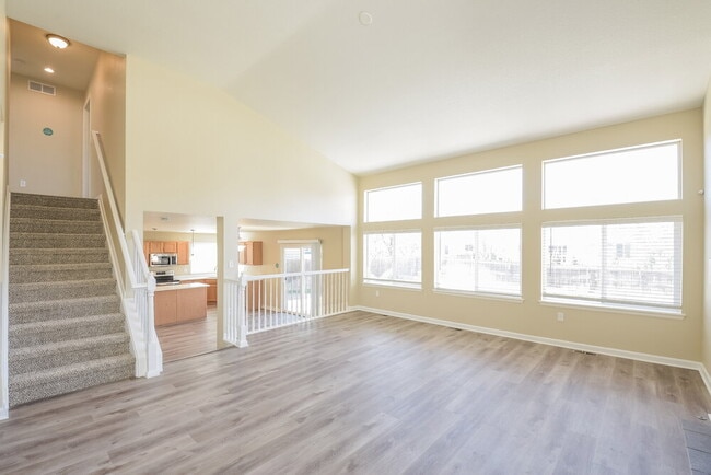 Foto del edificio - 11821 Elm Dr