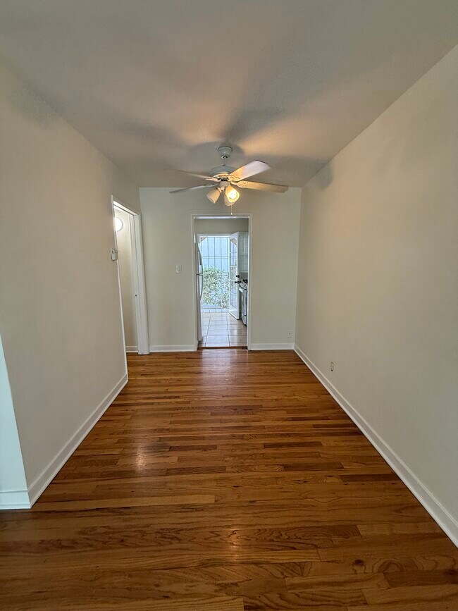 Dining room - 4503 Fulton Ave