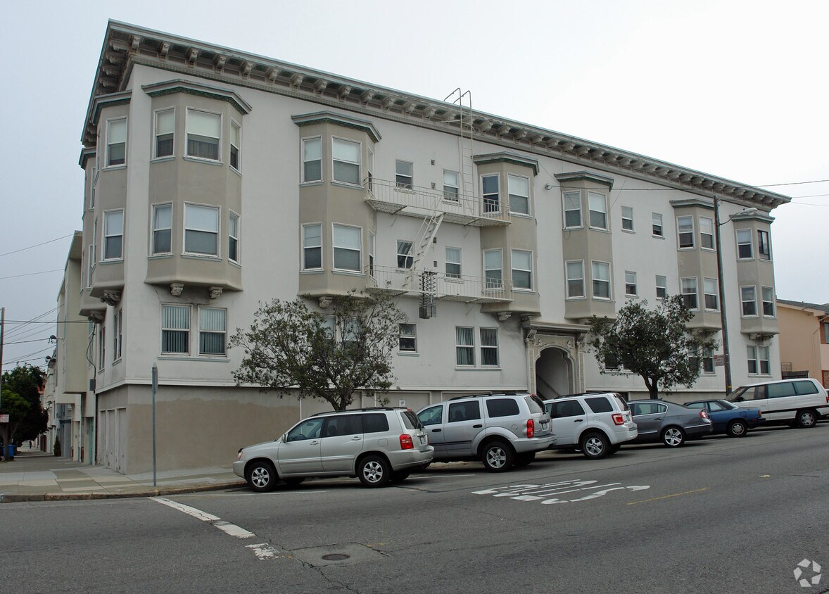 Foto principal - 1550 Clement St