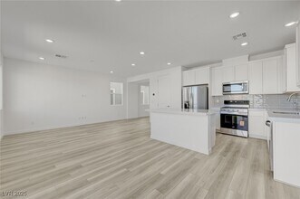 Building Photo - 8484 W Agate Ave Building Photo - 8484 W Agate Ave