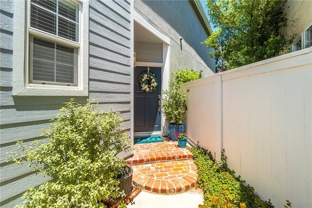 Foto del edificio - 1556 Hyannis Ln