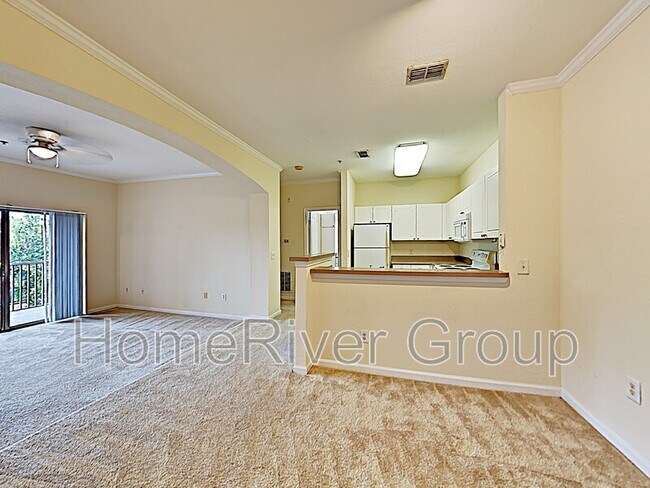 Foto del edificio - 9304 Crescent Loop Cir