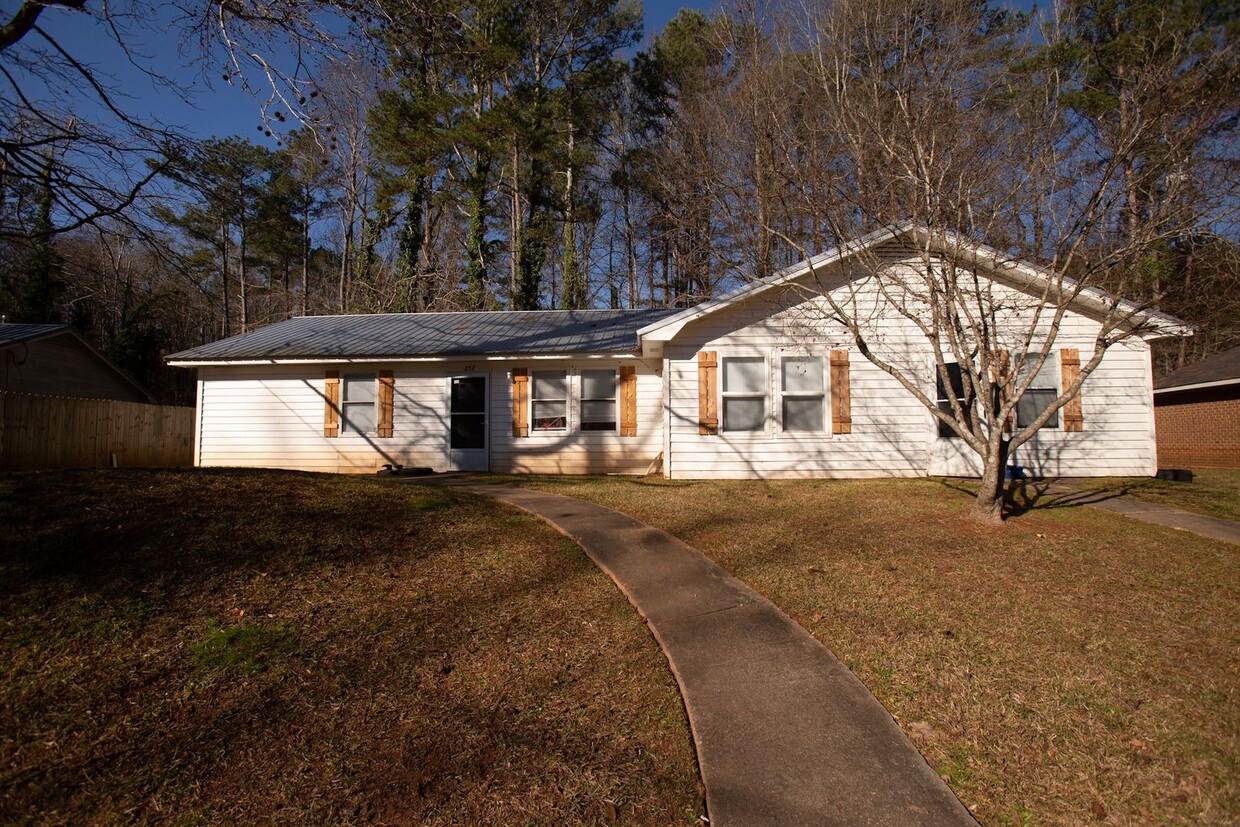 Primary Photo - Two Bedroom Duplex-July move in