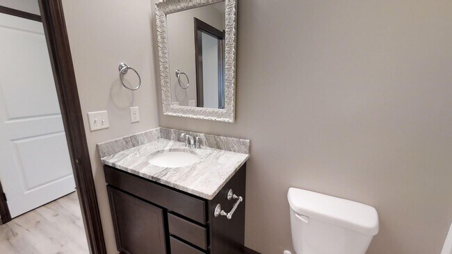 Foto del edificio - 743 Deer Haven Ct