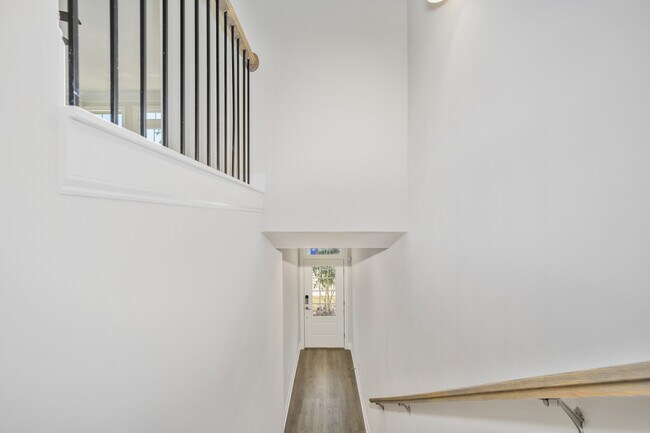 Foto del edificio - 1346 Rosen Rd
