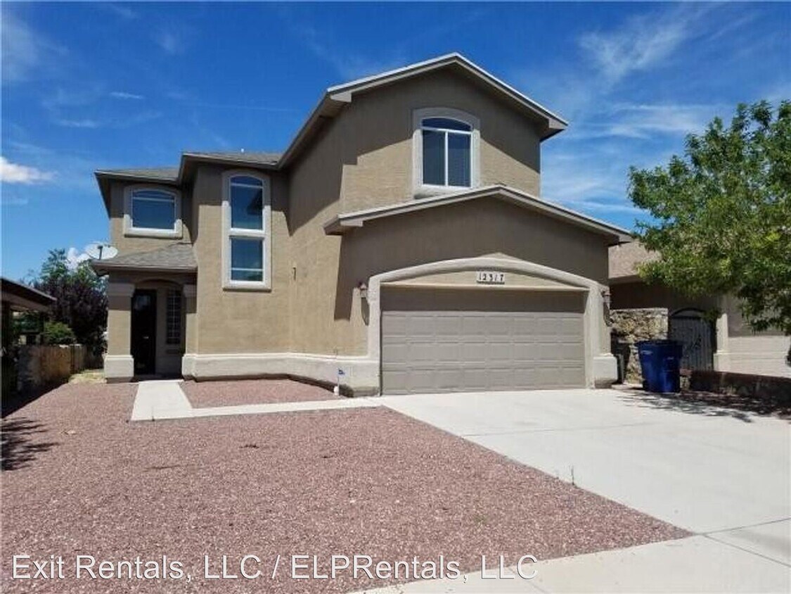 4 br, 2.5 bath House 12317 Sombra Grande House Rental in El Paso