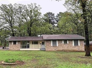Building Photo - 1718 Tulip Ln