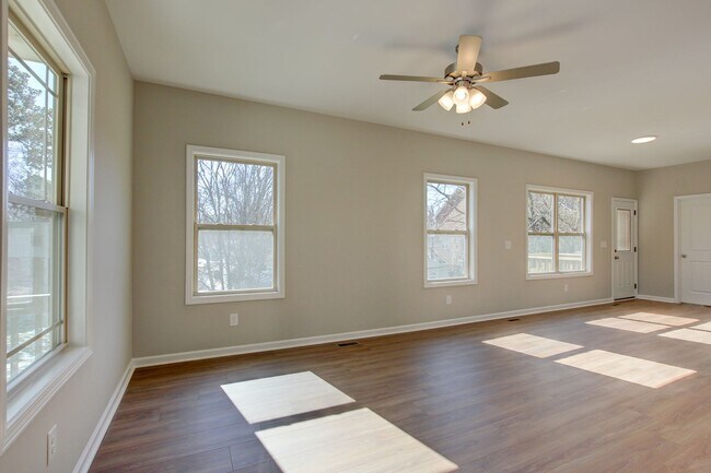 Foto del edificio - 420 S 2nd St