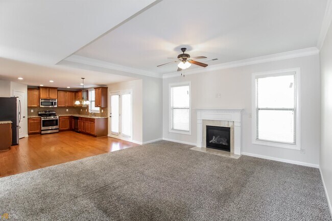 Building Photo - 1549 Station Ridge Dr SE