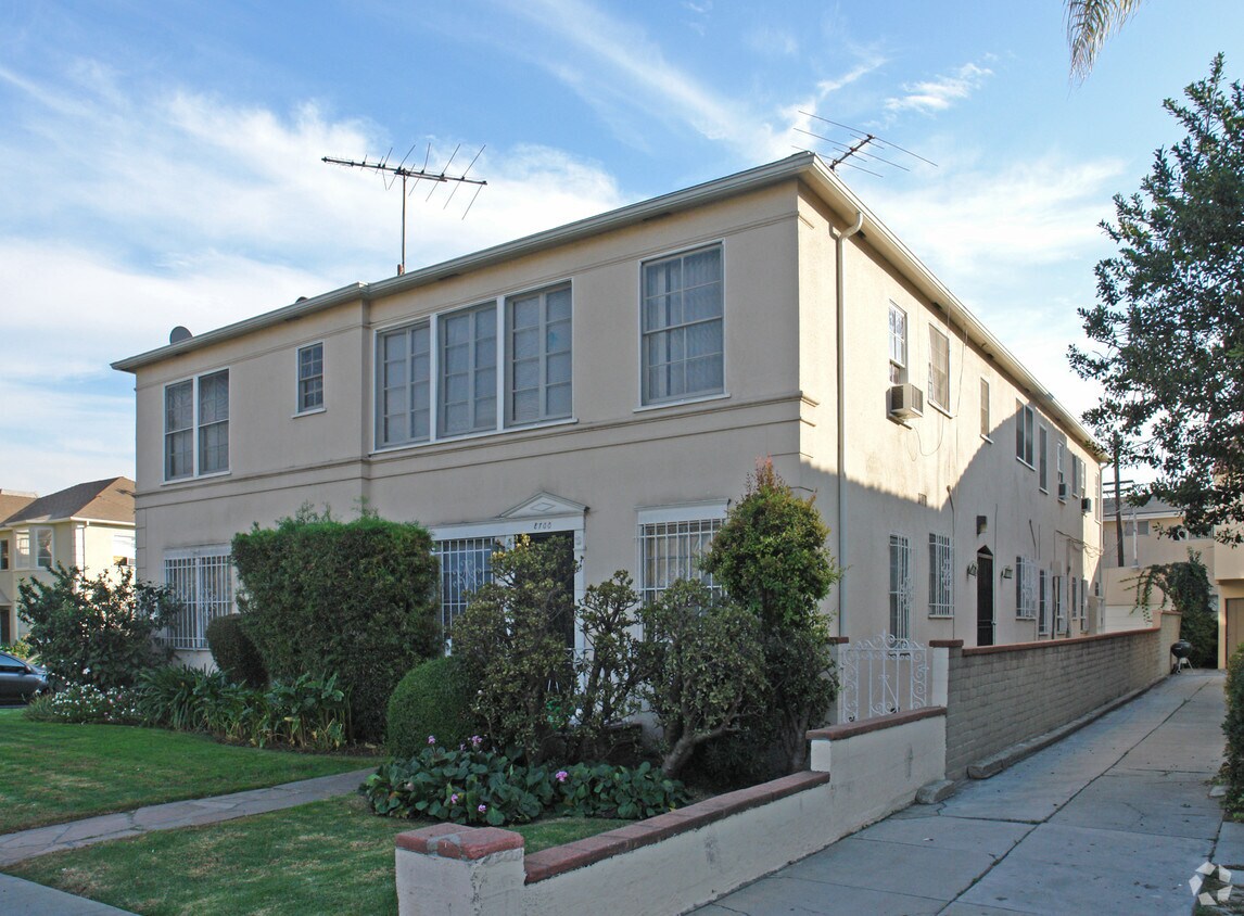 Building Photo - 1001 S Shenandoah St