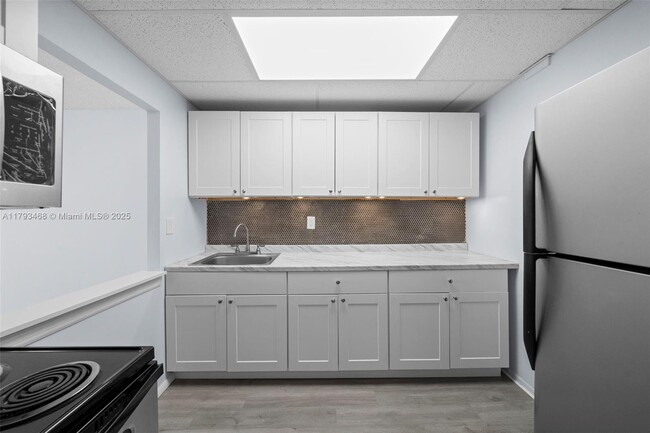 Building Photo - 851 Three Islands Boulevard