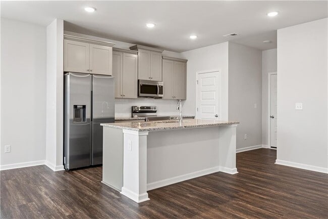 Building Photo - 2300 Birch Mountain Run