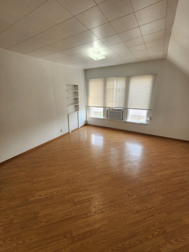 Foto del edificio - 1268 Sycamore St