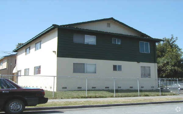 Foto del edificio - 3105 Dakan Ct