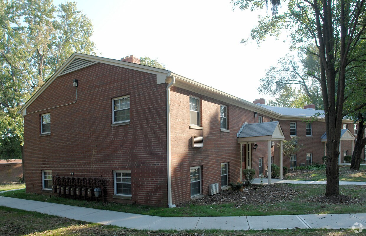 Building Photo - 1430-1440 Ombersley Ln
