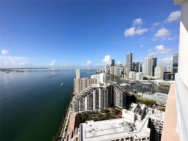 Foto del edificio - 808 Brickell Key Dr
