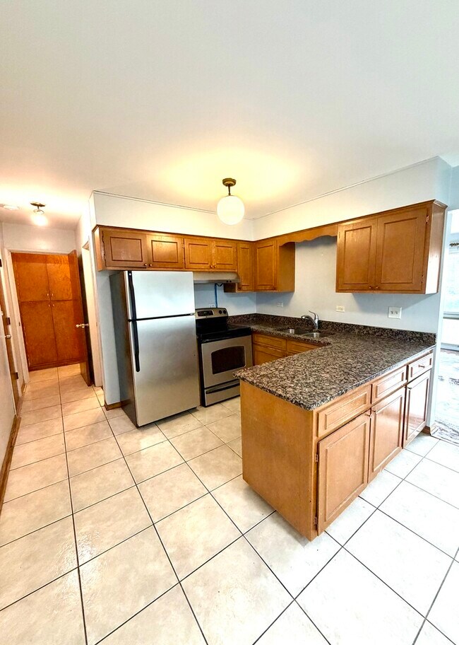 Foto del edificio - 3158 W 93rd St