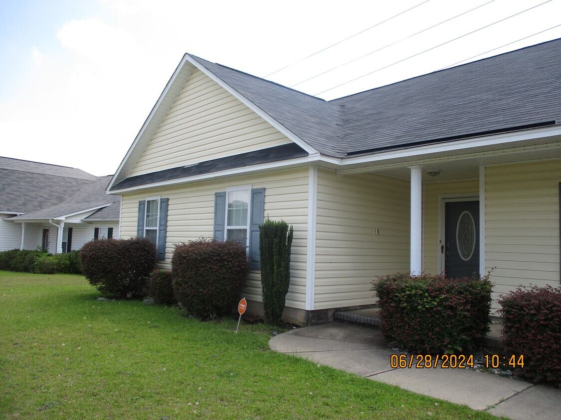 Primary Photo - 2515 Crumpler Hope Mills, NC 28348