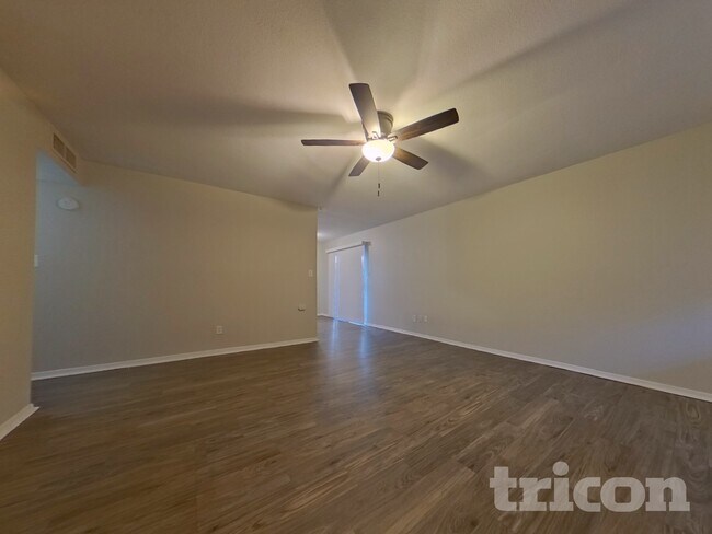 Foto del edificio - 3607 N 87th Ave