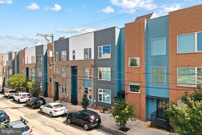 Building Photo - 2663 Amber St