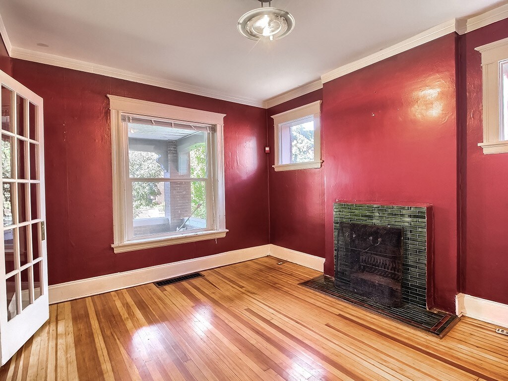 Interior 2 - 1130-1132 N Ogden St