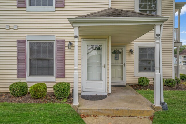 Building Photo - 77 Fairview Cir