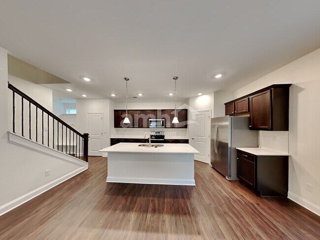Foto del edificio - 7425 Garrett Ct