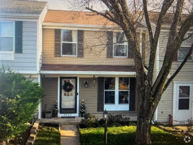 Building Photo - 8606 Hamilton Ct