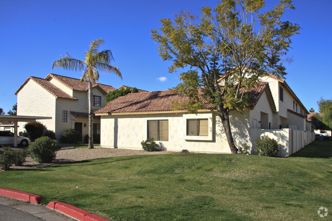 Building Photo - Sonoma Village