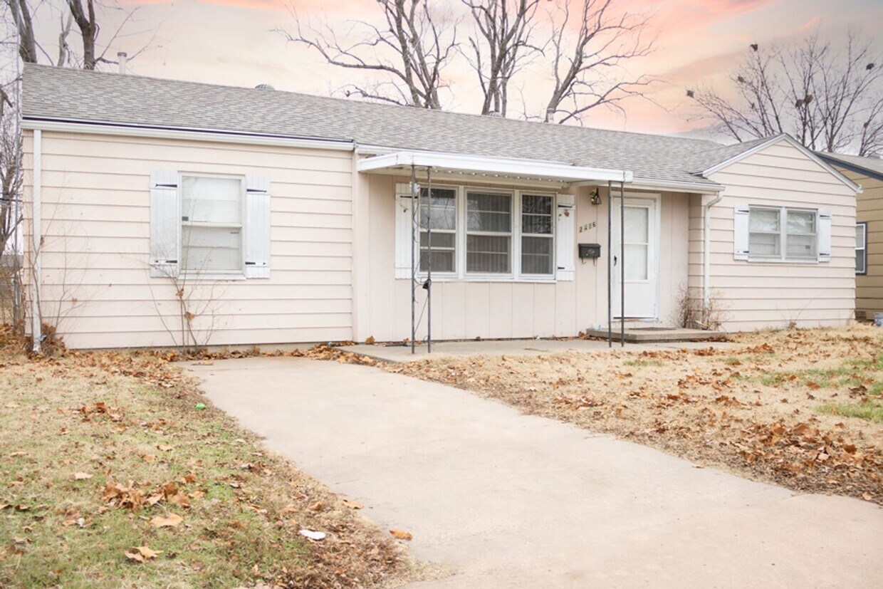 Foto principal - 2456 S Everett St