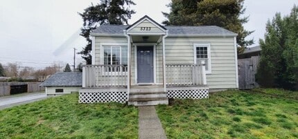 Building Photo - 5323 N 39th St