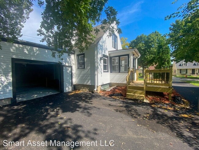 Building Photo - 3 br, 1 bath House - 4747 N 57th Street