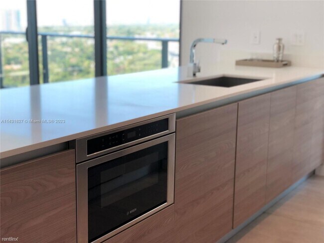 Foto del edificio - 3 br, 2.5 bath Condo - 1300 S Miami Ave Un...