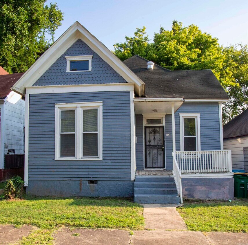 Primary Photo - 313 W 23rd St