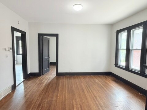 Building Photo - 761 Cataraqui St
