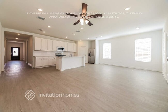 Building Photo - 331 Sedalia Trl