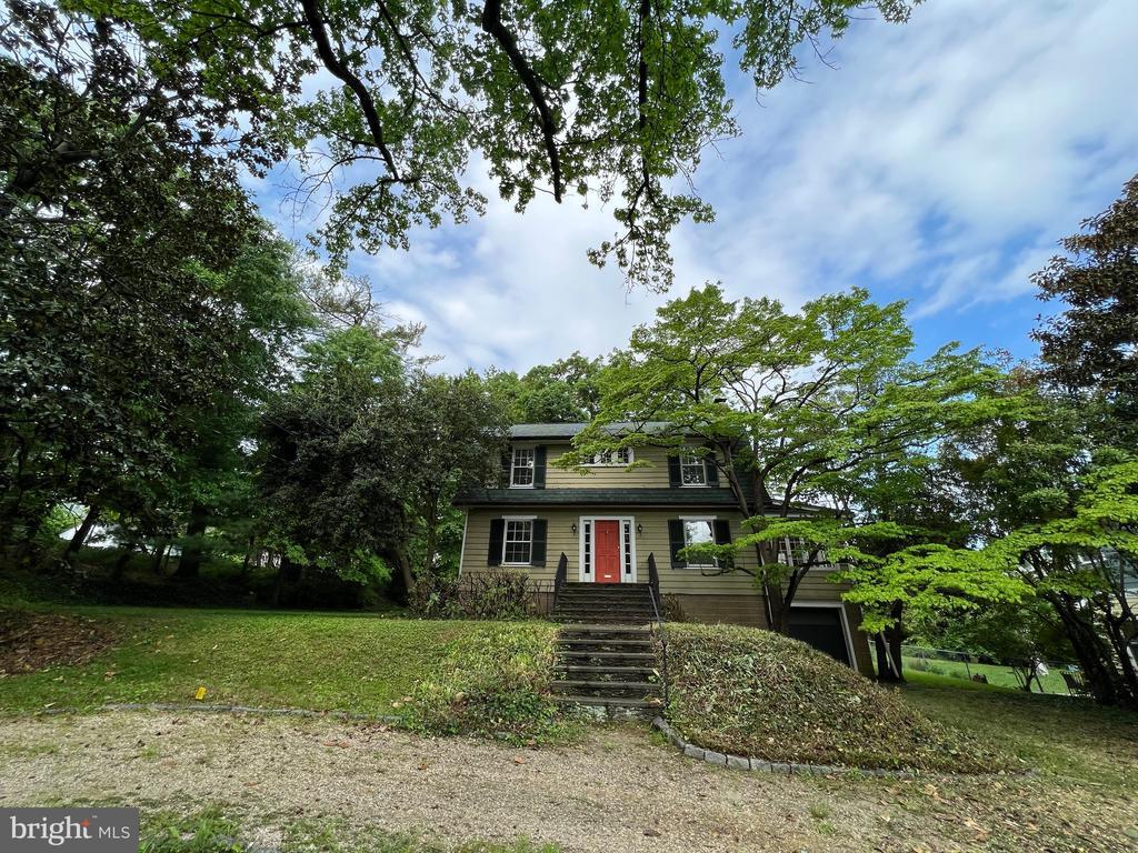 Primary Photo - 2800 Russell Rd