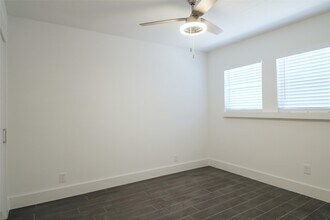 Building Photo - 614 Kipling St