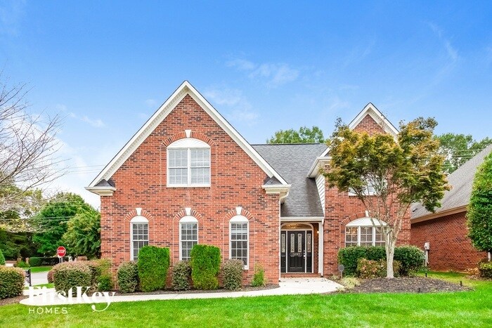Primary Photo - 1297 Kennett Ave
