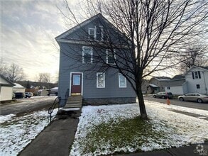 Building Photo - 1628 State St