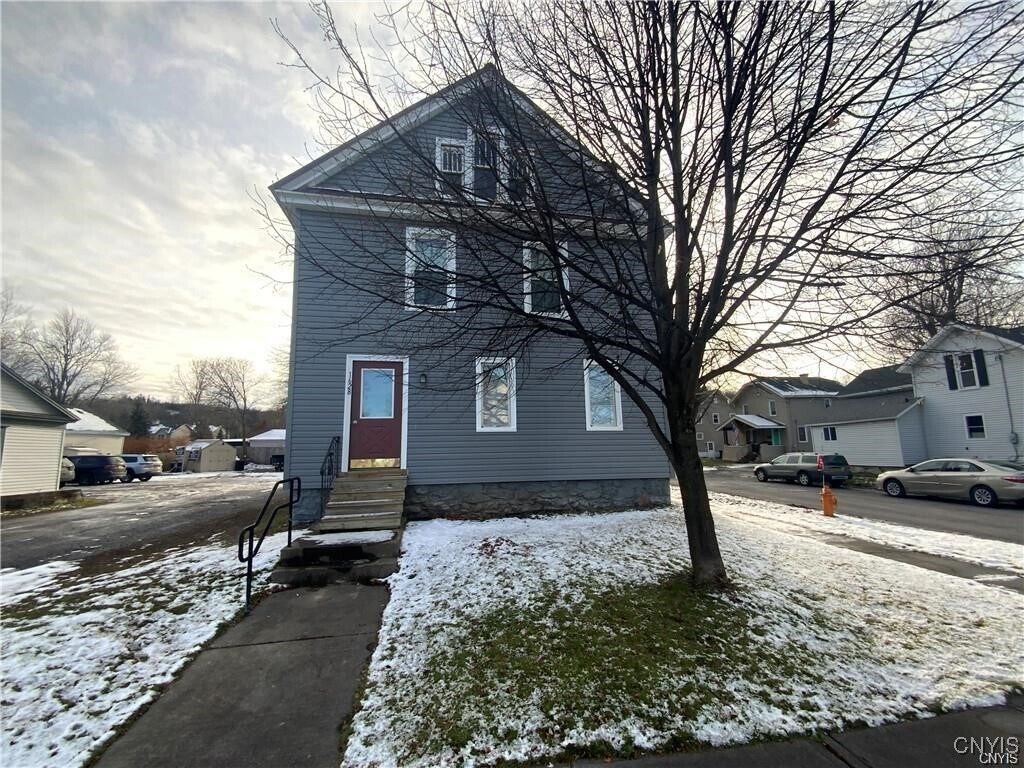 Foto principal - 1628 State St