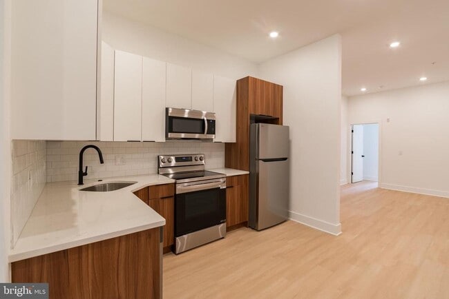 Foto del edificio - 4408 Lancaster Ave