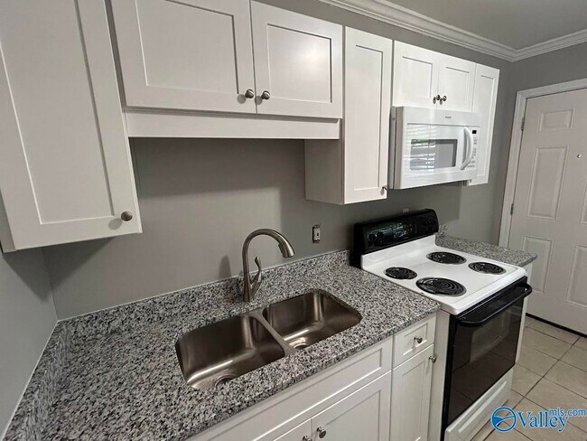 Building Photo - 4004 Mc Vay St SW
