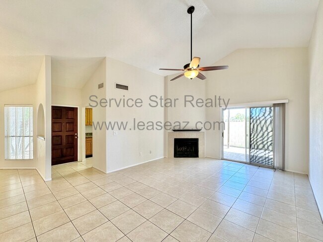 Foto del edificio - 533 E Wescott Dr