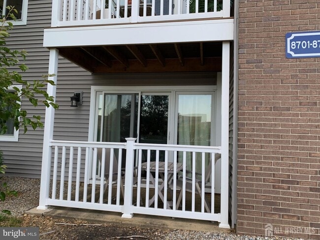 Building Photo - 8701 Tamarron Dr